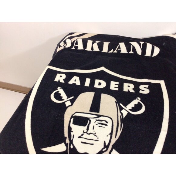 Vintage Oakland Raiders Beach Towel NFL Officially Licensed - Picture 4 of 4